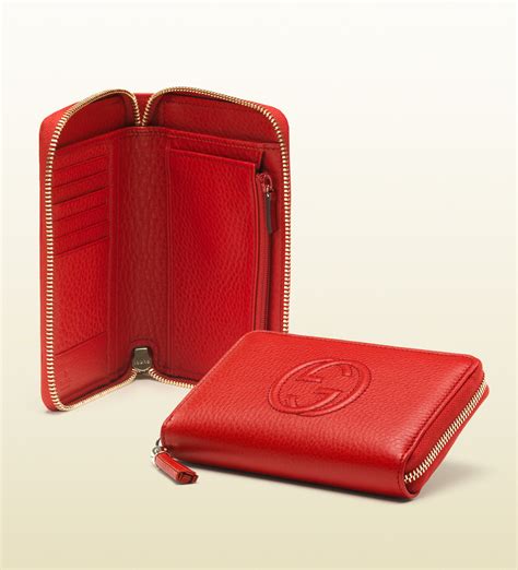 red gucci purse wallet